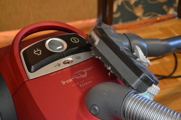 How Vacuum Cleaners Work